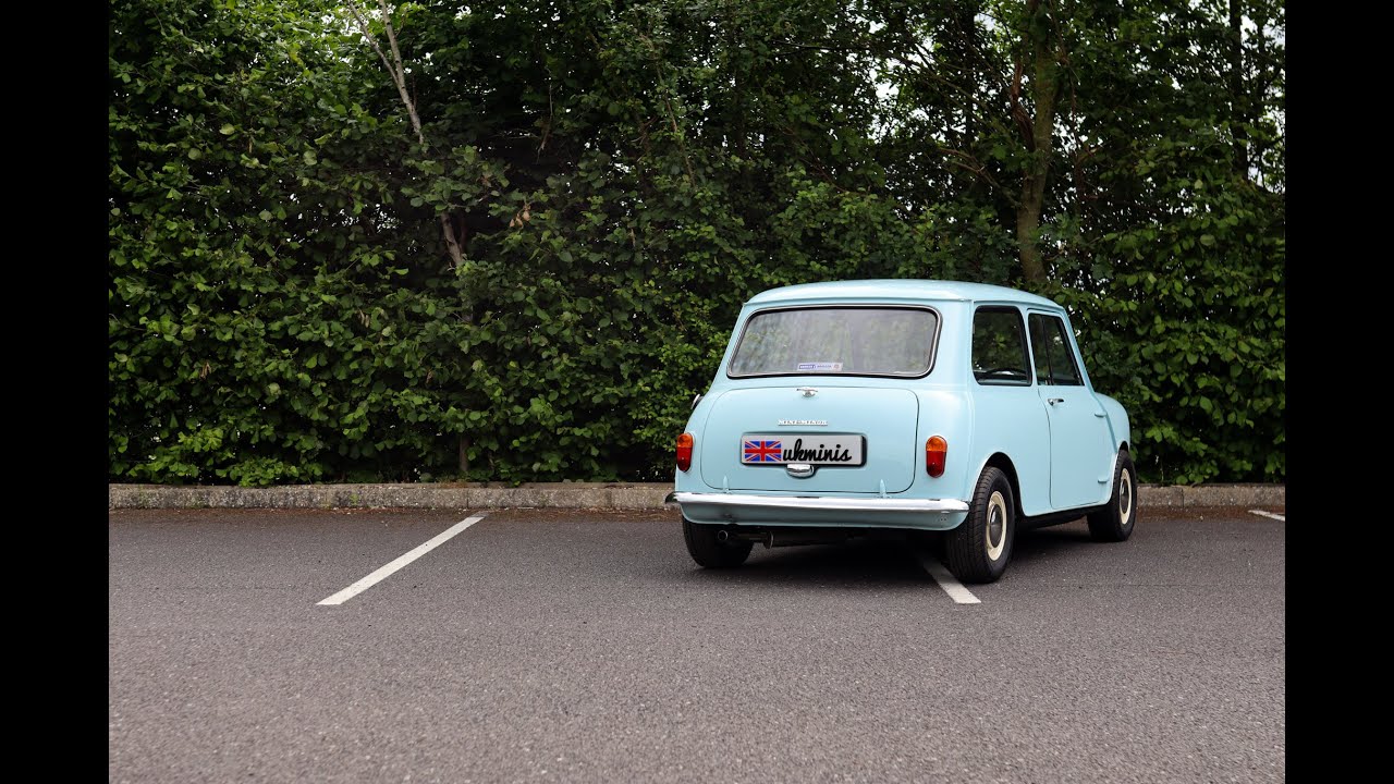 WIN Monty our charming Morris Mini-Minor from 1960 💎