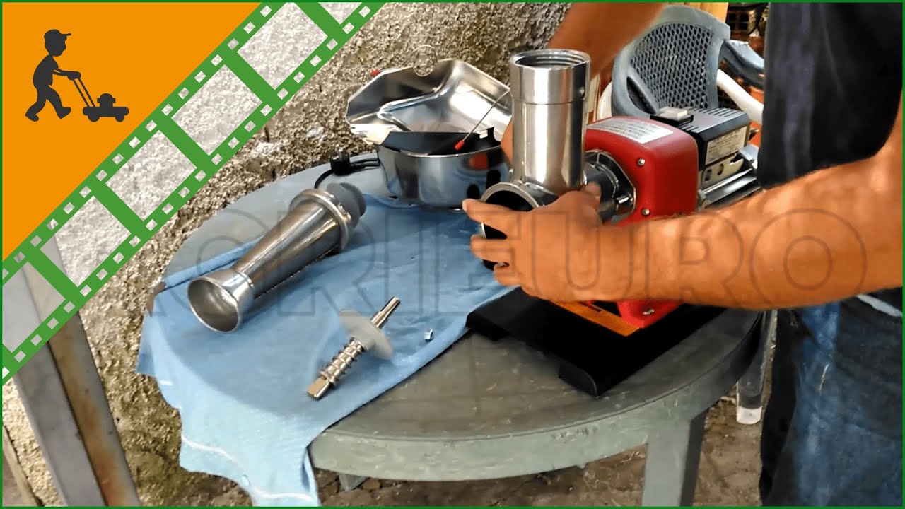 New-Line 5 Special tomato press New O.M.R.A. - 600 W electric motor - Customer's operating video
