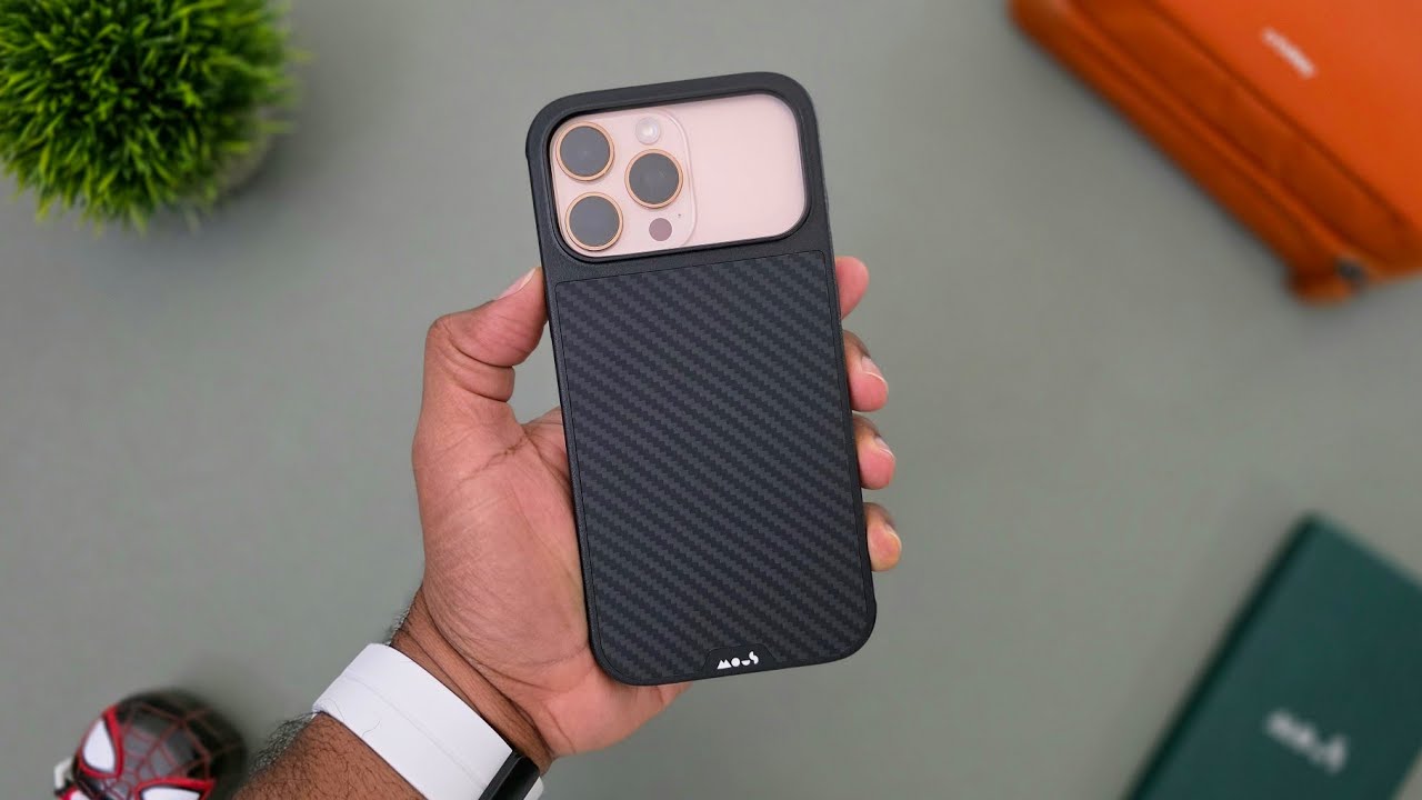 Protect Your iPhone 17 with The New Mous Limitless Aramid Fiber...