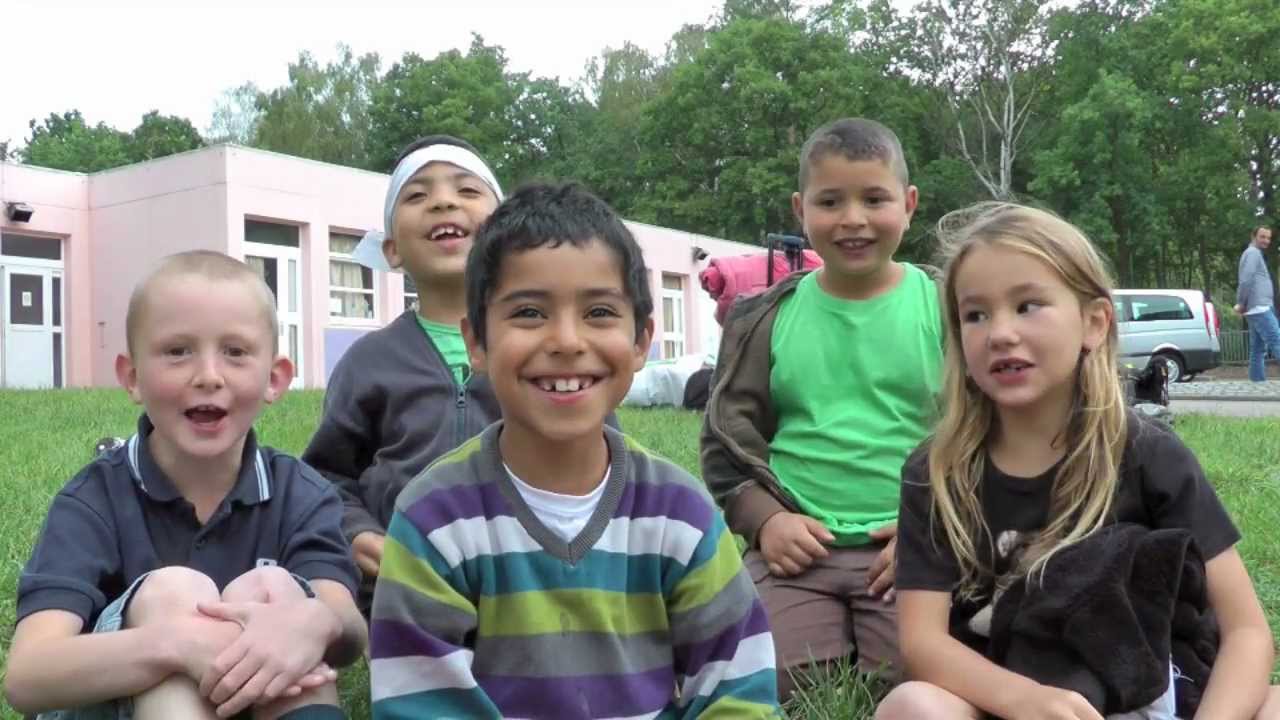 UNE JOURNÉE AU CENTRE DE LOISIRS