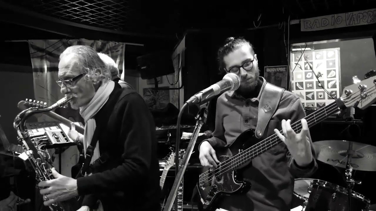BLUE BOSSA (K. Dorham 1963) performed by New Quartet and friends