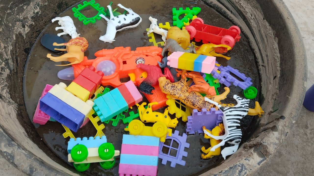 Muddy Animal Toys Rescue! 🦁 Mud mein gire animals/Animals Name Learning/Baby Toys 