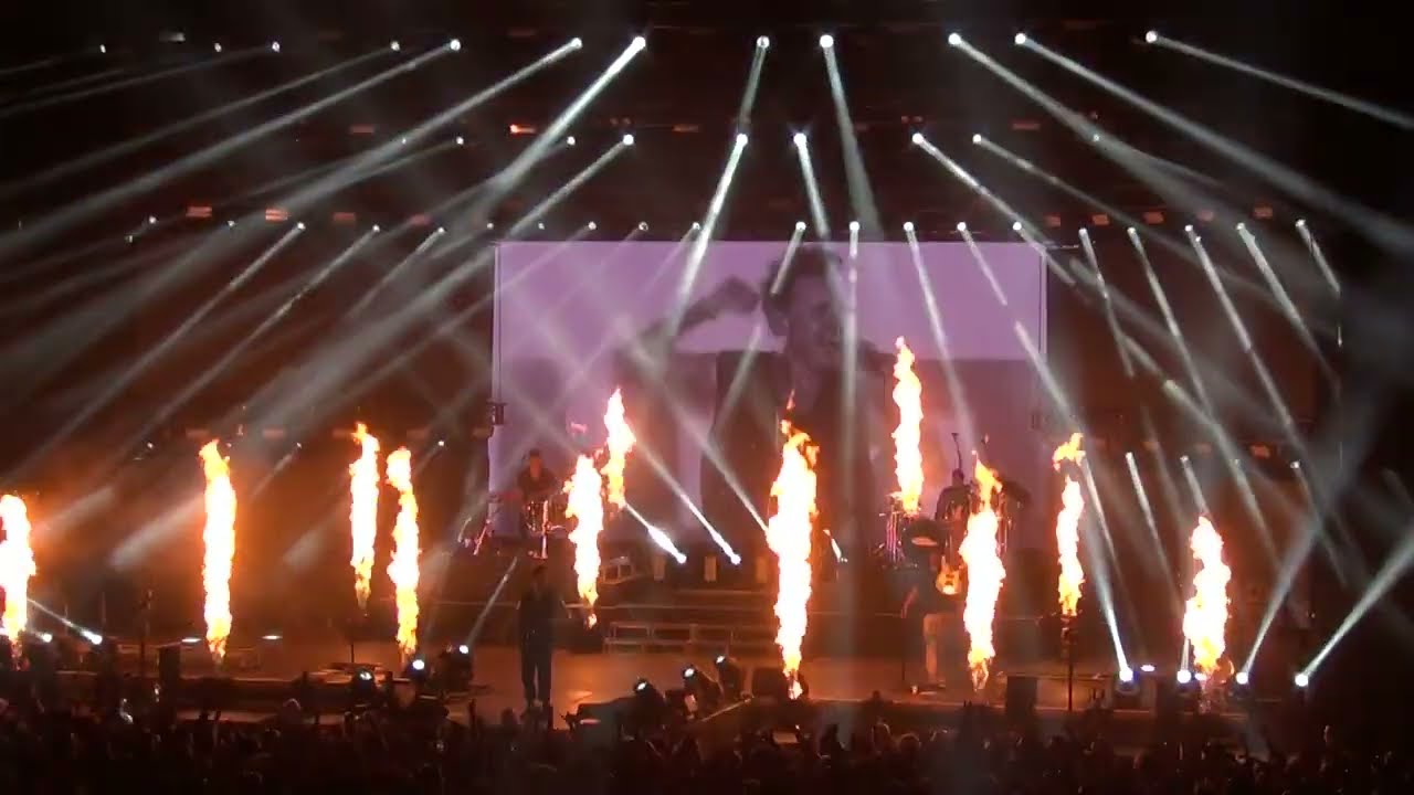 Papa Roach - Last Resort (Live) @ Forest National, Brussels, 2025