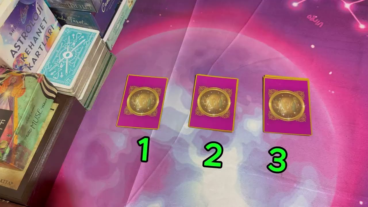 AKLINDAKİ KİŞİ ŞU AN SANA NE HİSSEDİYOR? YAKIN&UZAK GELECEK, 3. KİŞİ VAR MI... TAROT DESTE SEÇ