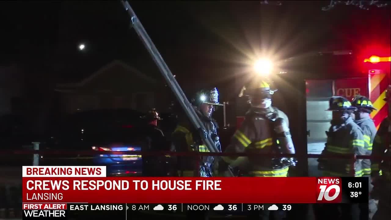 Crews respond to house fire in Lansing early Wednesday morning