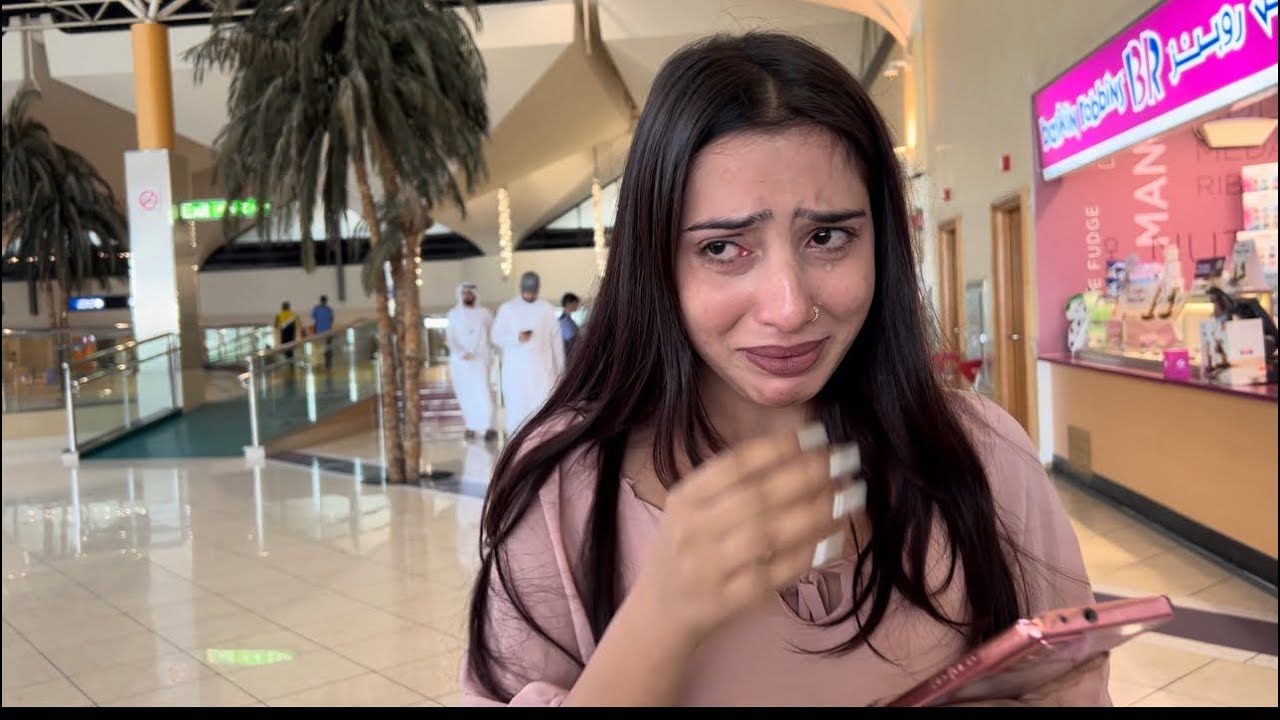 flight छूत गई 😭Dubai se India ka ticket akhir mila ? | Simran Yadav