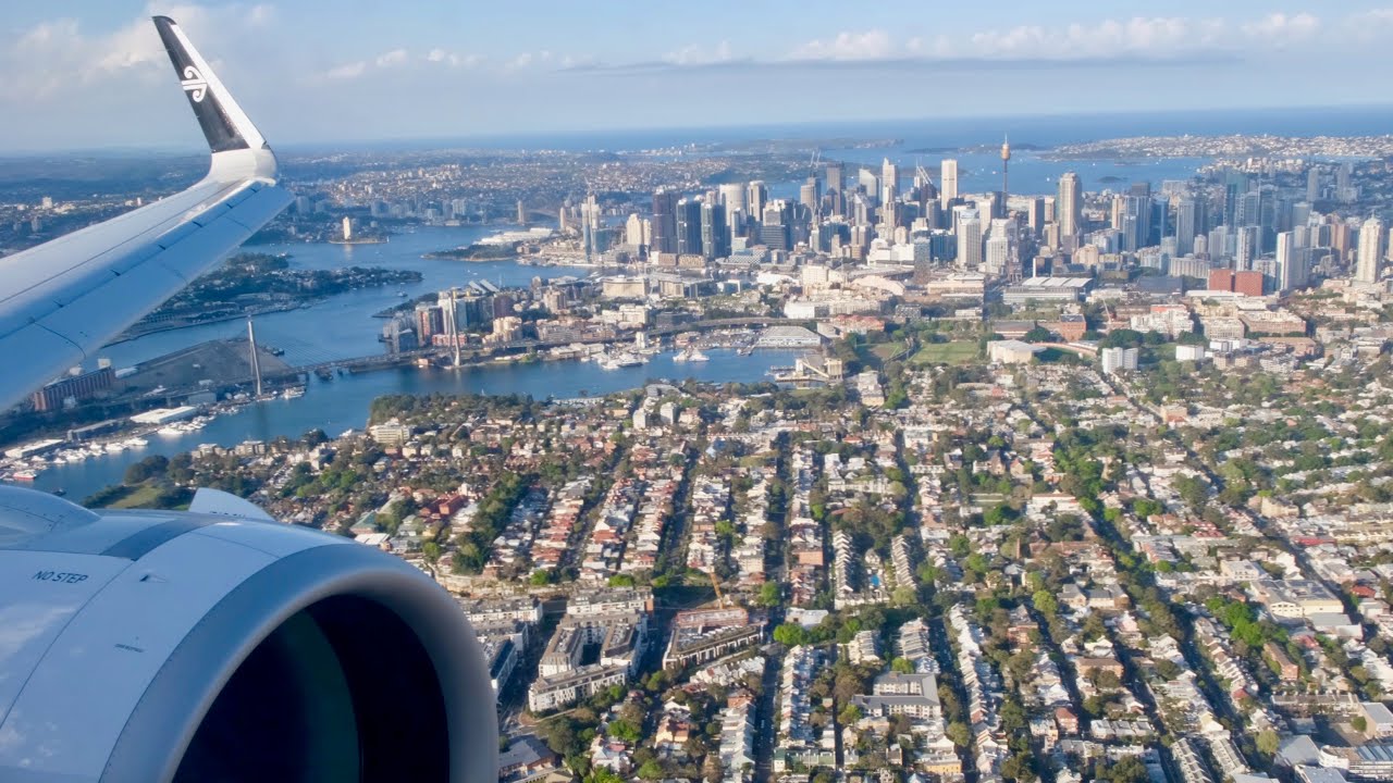 4K/60fps Air New Zealand Airbus A320 NEO landing into Sydney International Airport