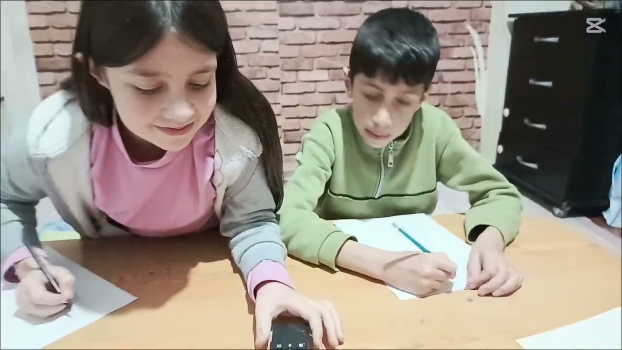 مسابقة رسم بيني وبين اختي شوفو رسم مين احلىBen ve Sultan  resim yarışması