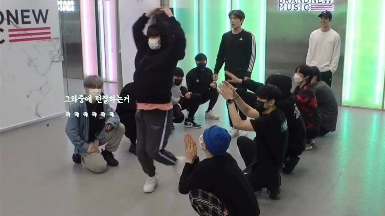 누가봐도 얘가 이 팀 막내2 [이대휘 에이비식스]