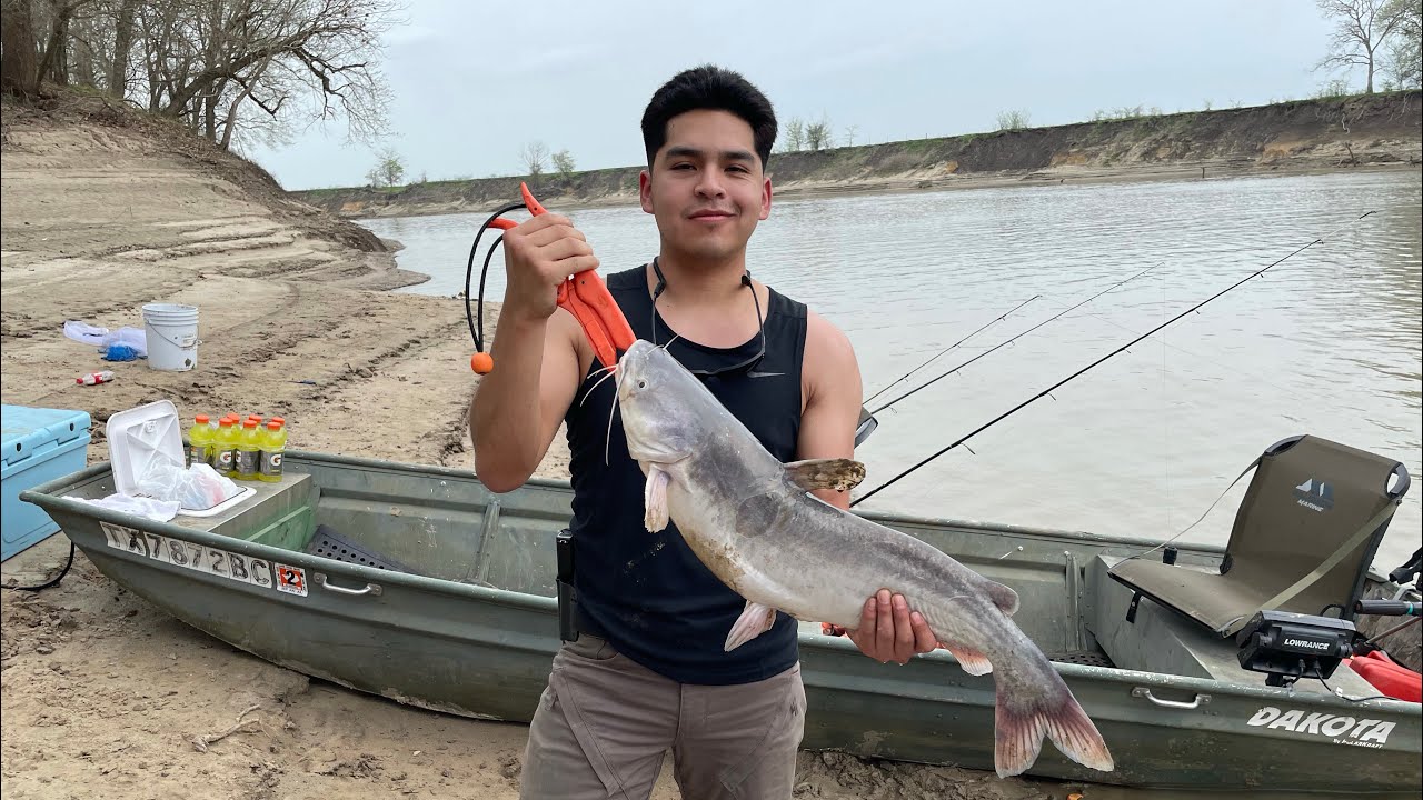 Trinity River Blue Catfish in March (7 Blues Caught)
