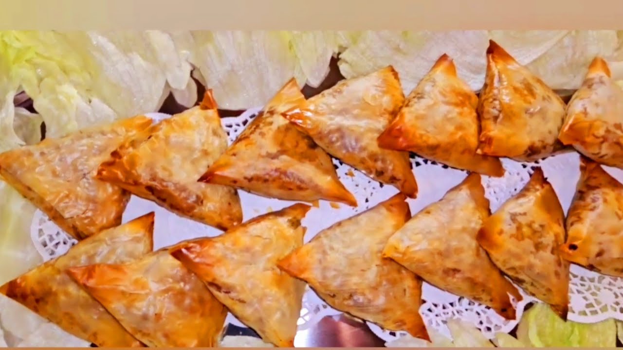 بريوات اللوز والدجاج بدون قلي يجيو لذاذ يا سلام مع طريقة الاحتفاظ بهم في المجمد