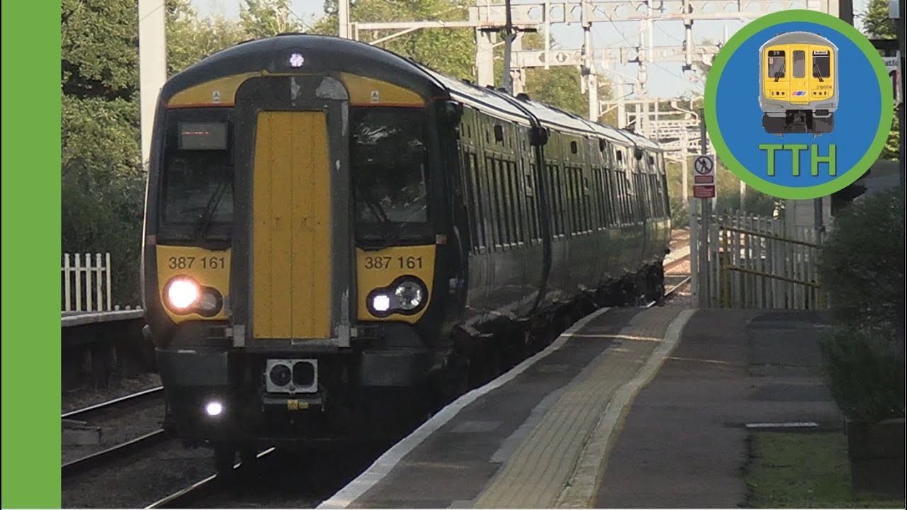 Trains at Midgham