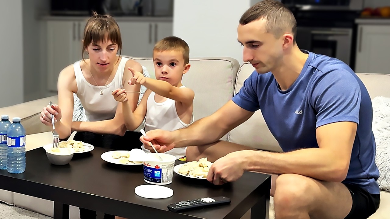 Life in Canada 🇨🇦 | Cooking Dumplings in Our Basement Apartment (Family Routine)