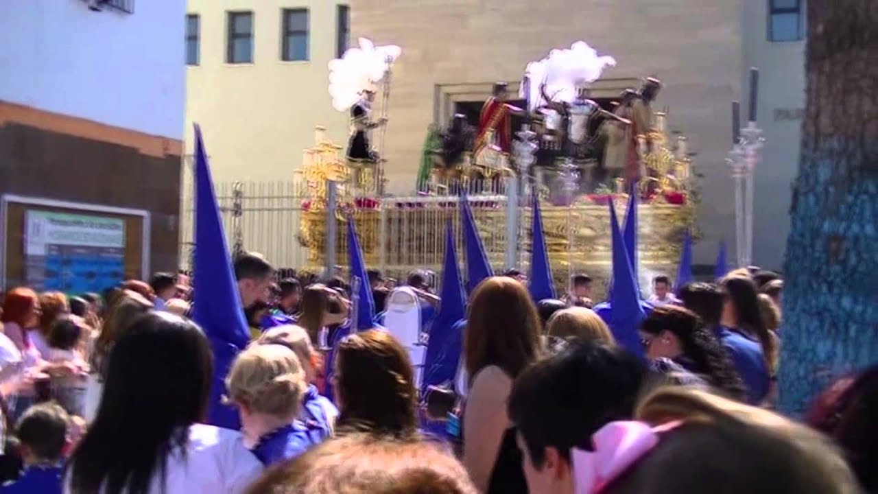 Salida Hermandad de Amor y Sacrificio 2015 Dos Hermanas Lunes Santo