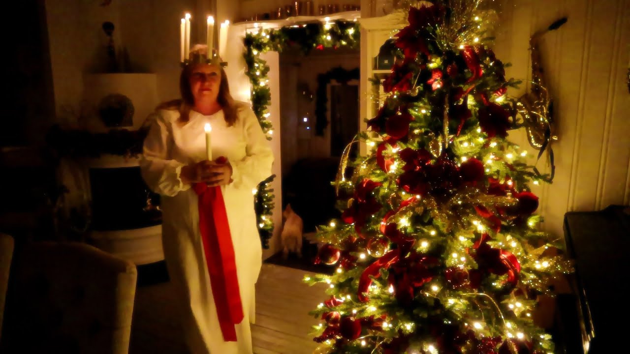 Vlogmas 2020 - Week 2 - Lucia, DIYs, decor and making Lusse bunns.