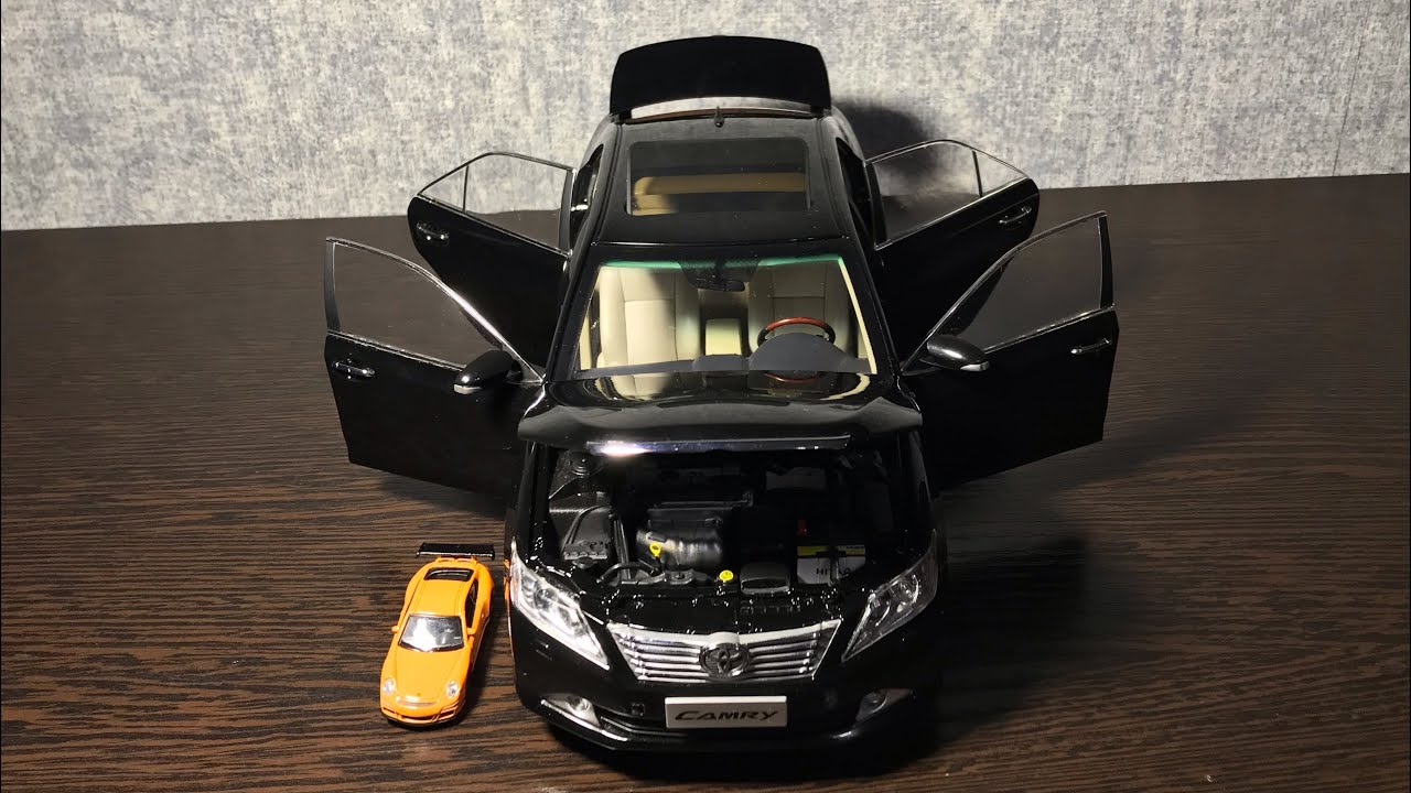 Toyota Camry XV 50 2012 1:18 PAUDI/FAW