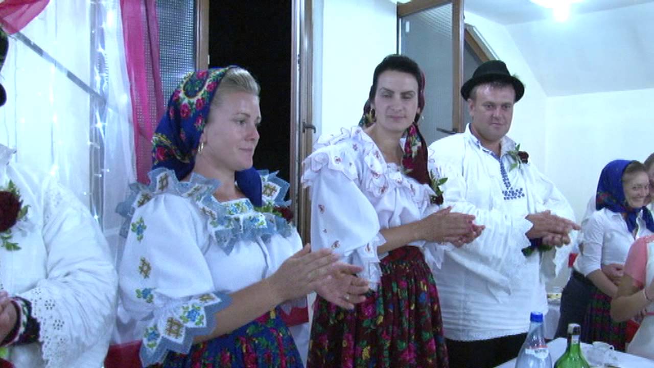 NUNTA NOASTRA VASILE SI MARIA  STRÎGĂTURĂ LA GĂINĂ