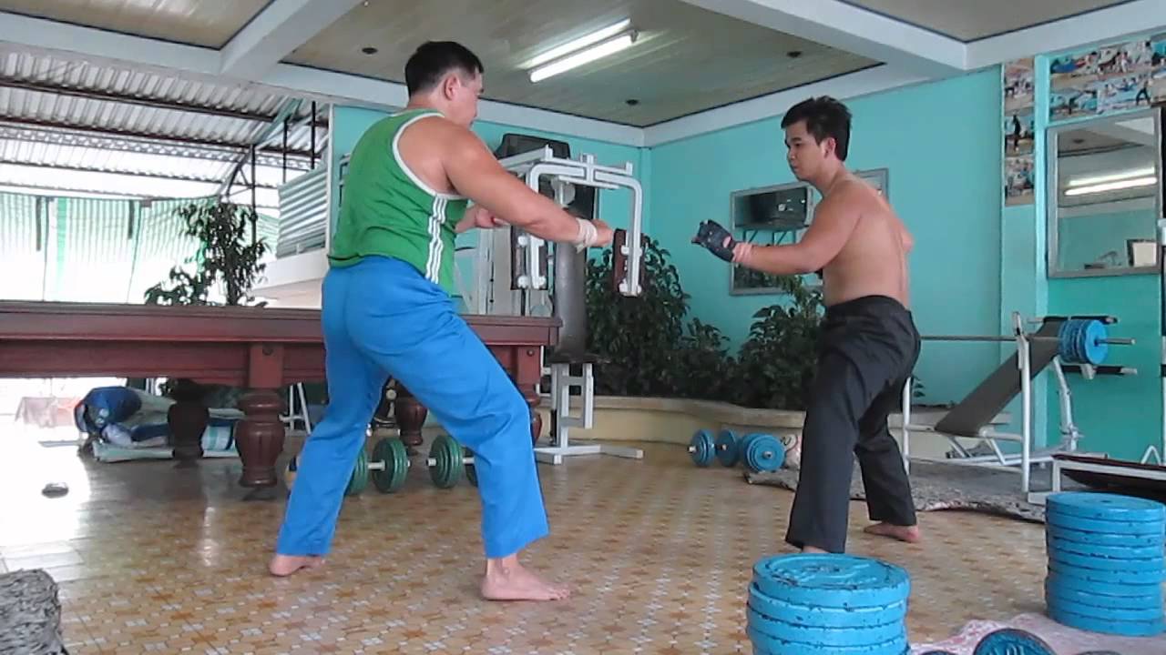 12 thế võ phản khán tự vệ
