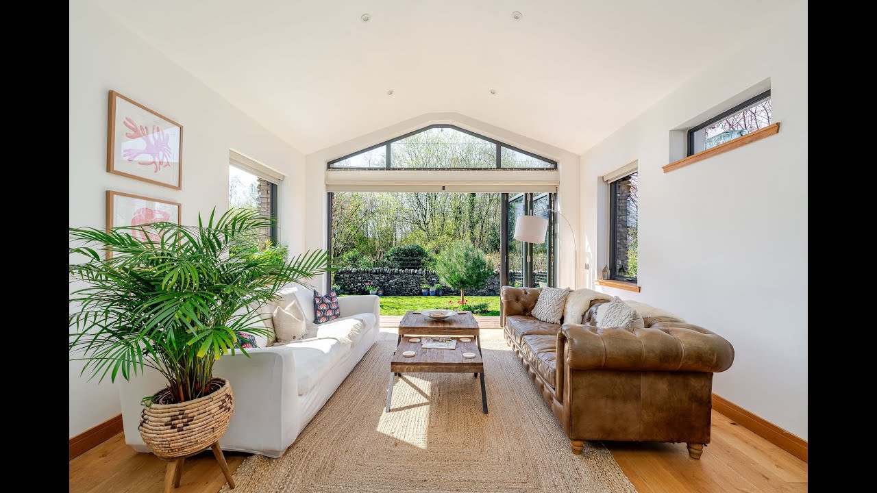 Is THIS the Perfect Family Home in Larbert? (4/5 Beds, Walk to Amenities!)