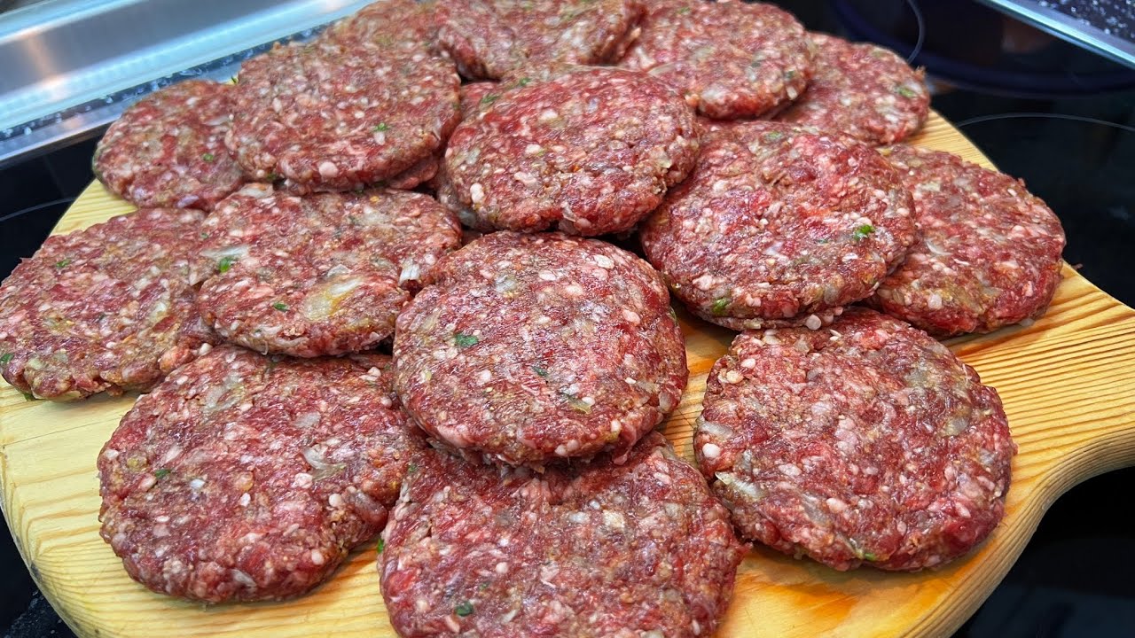 Sekreti i Qofteve (pleskavica) të shijshme si në qebaptore 🥰 Speciale për Vitin e Ri