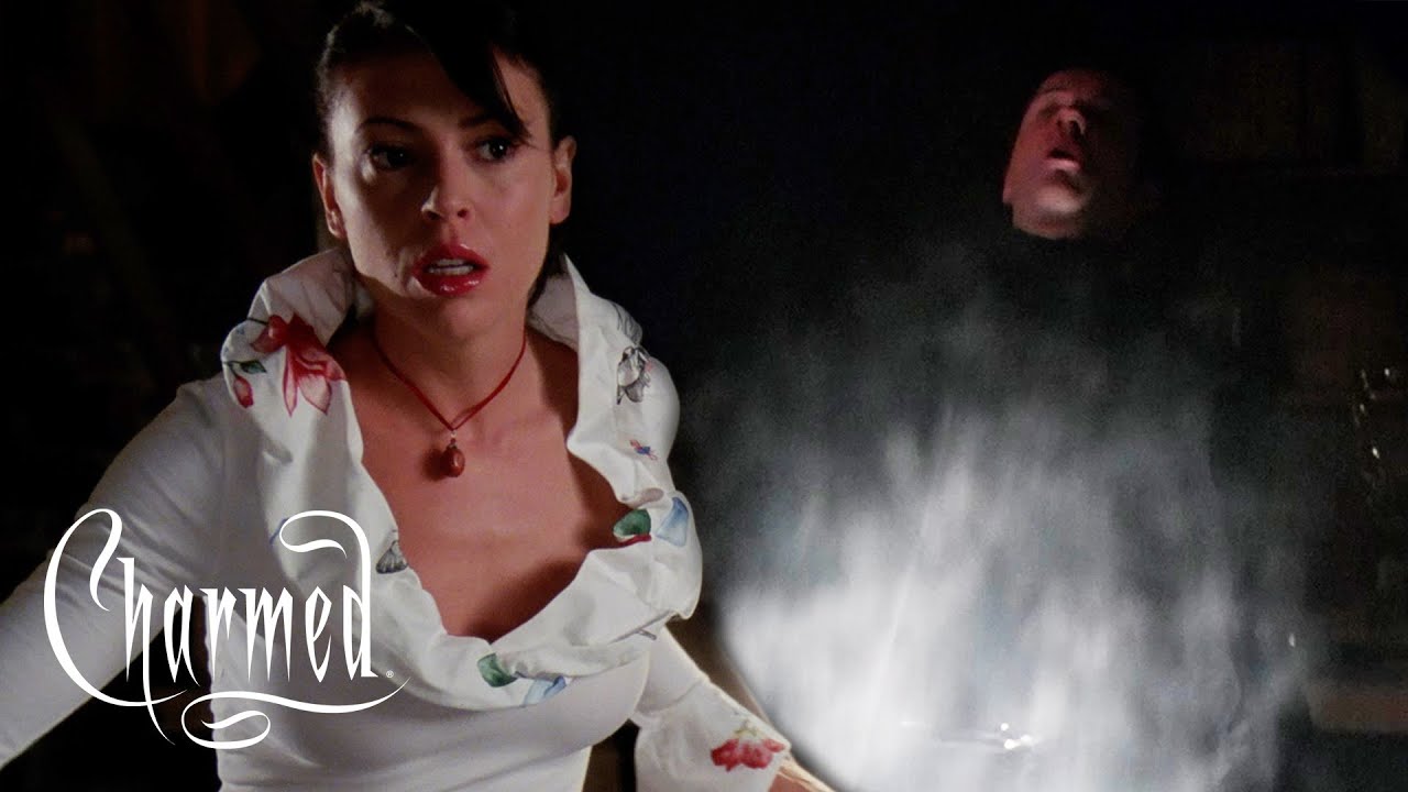 Phoebe Vanquishes Evil! I CHARMED
