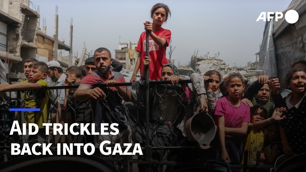 Aid finally trickles back into Gaza after two-month Israeli blockade | AFP