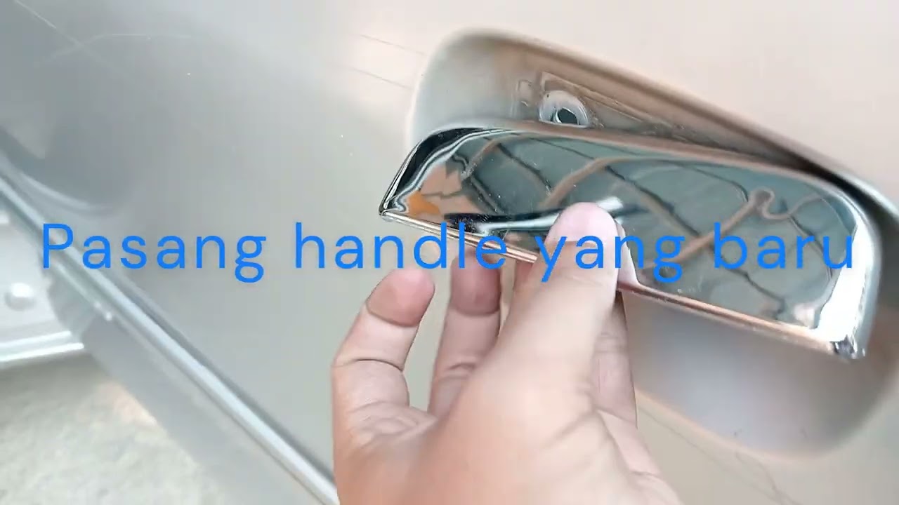 Mengganti Handle Pintu Luar Sebelah Kiri Mobil APV 2005