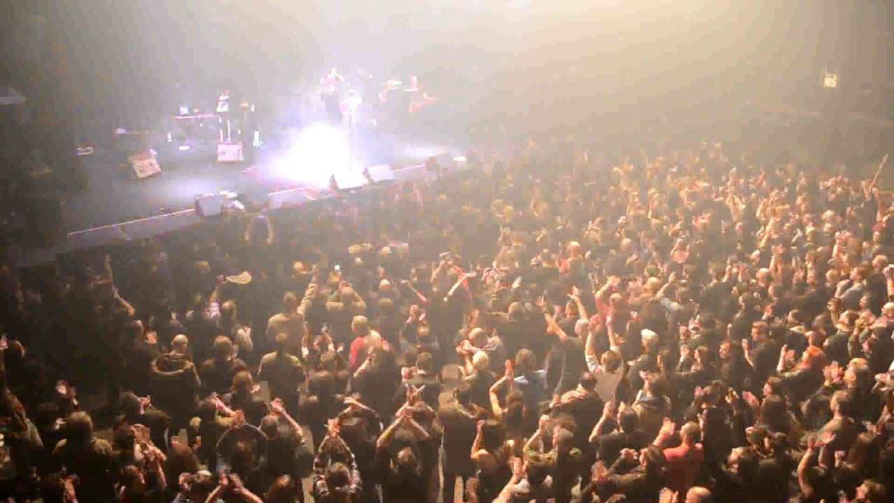 ΛΕΥΚΗ ΣΥΜΦΩΝΙΑ - “Θα Είμαι Εκεί” (Live in Athens / Piraeus 117 Academy, 09.12.17)