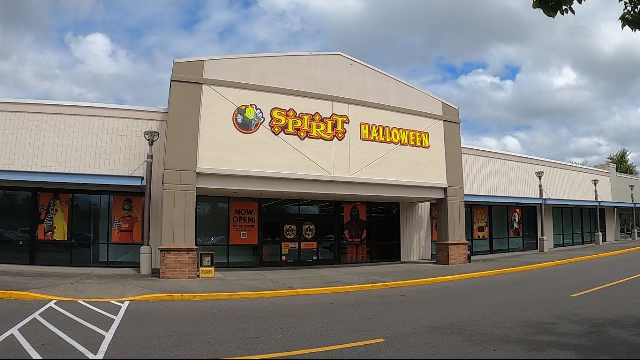 Spirit Halloween 2025 Store Tour #1 | Lakewood, WA