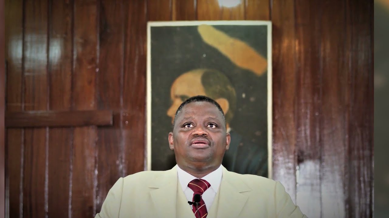 Hommage au Révérend Docteur Lys Romuald Ngalibali par son église Arc-En-Ciel tabernacle.