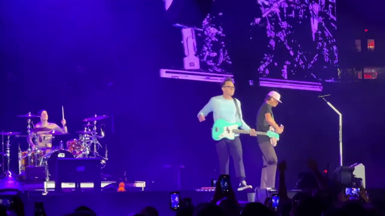 Blink 182 - Carousel 07/23/24 Boston, MA (Fenway Park)