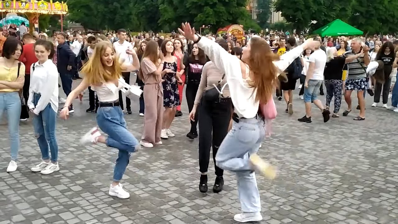 Трускавець: день міста, хороводи і запальні танці під 