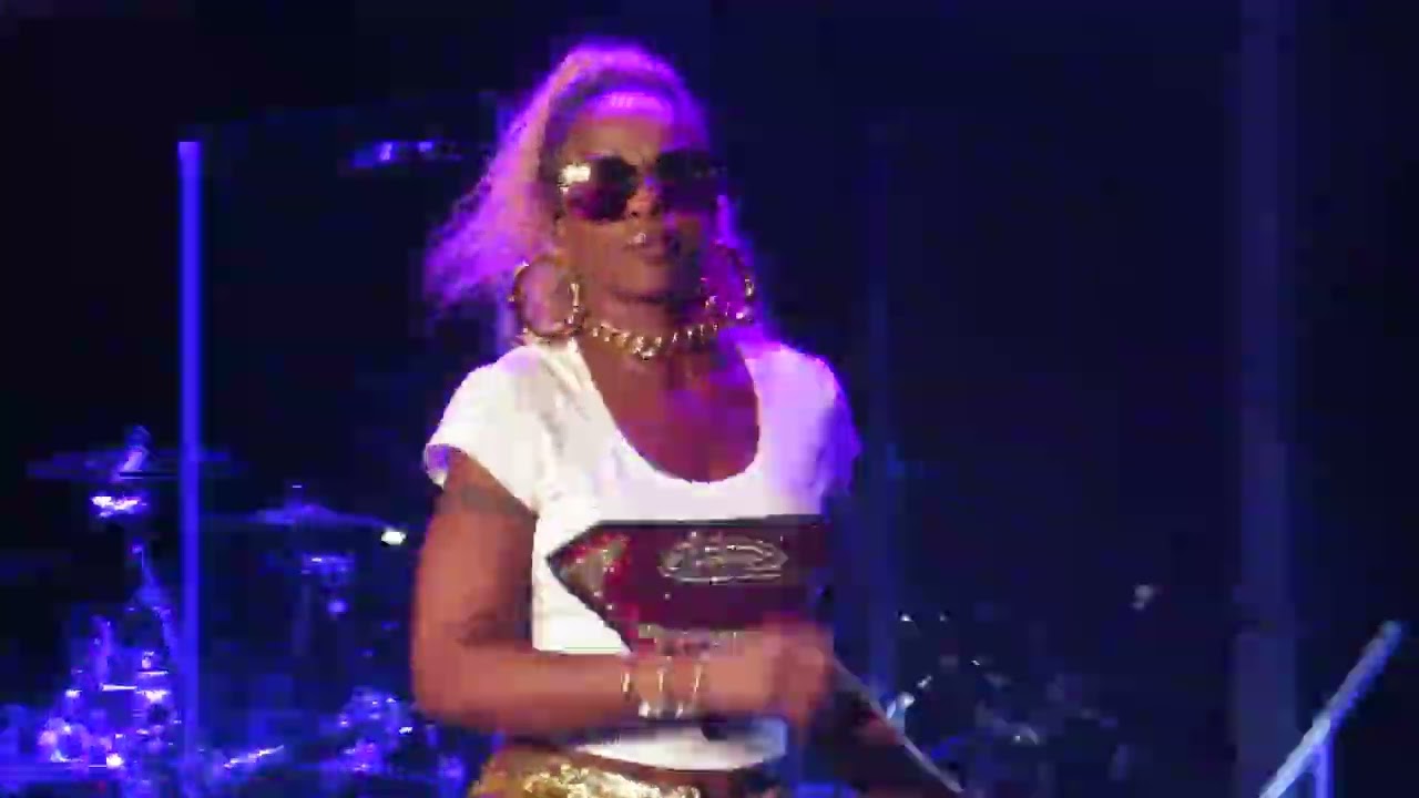 MARY J BLIGE STRENGTH OF A WOMAN TOUR