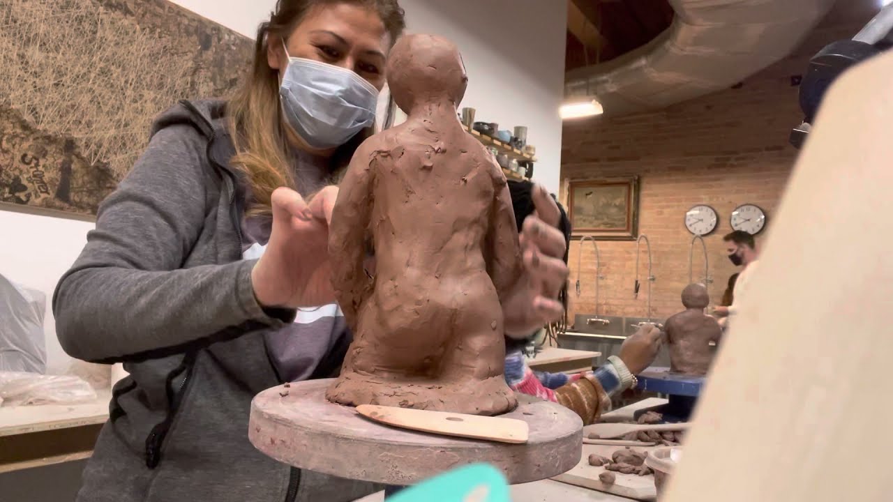 SCULPTING HOLLOW CLAY FORM