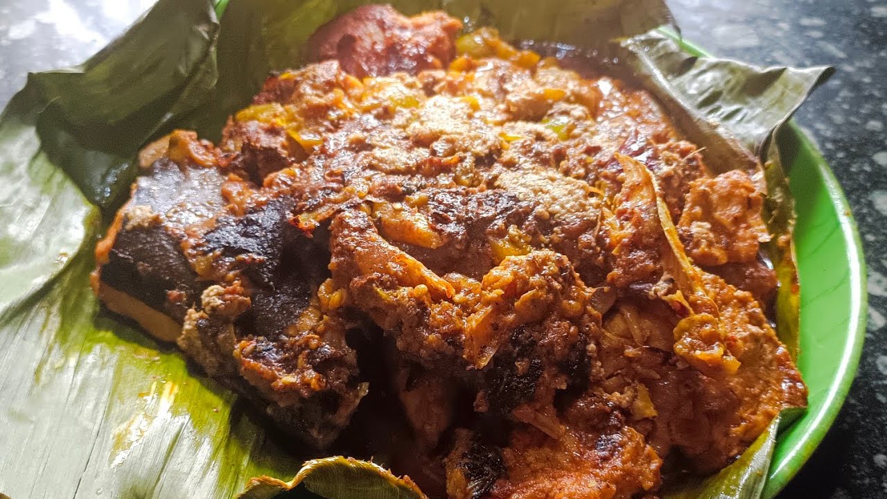 কাঁচা টমেটো দিয়ে বোয়াল মাছের পাতুরি । In The Kitchen 