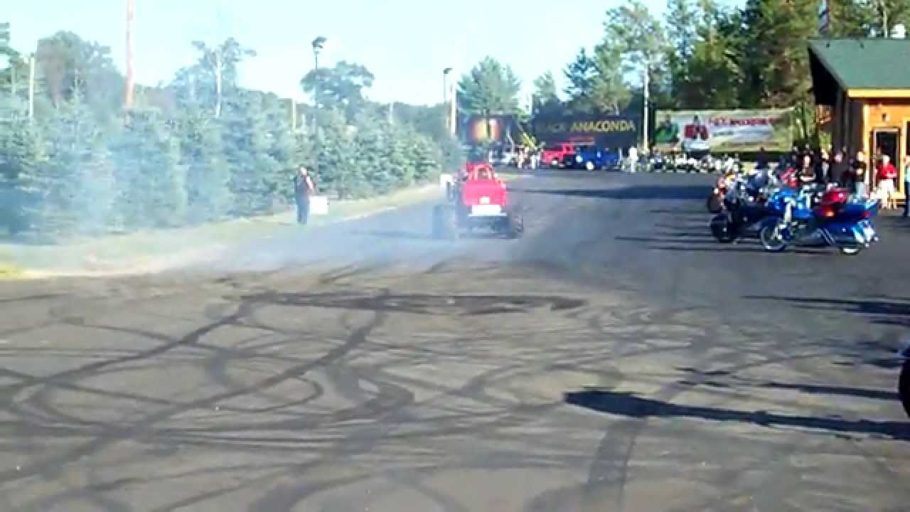 600 HP Midget 4x4 Truck Burnout,Must See