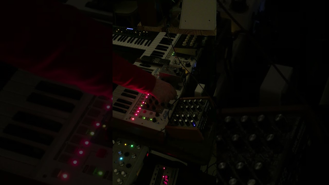 Techno Dead My /Dark Energy - Ritm2 - Dreadbox #electronicmusic #music #analogsynth #techno #akai