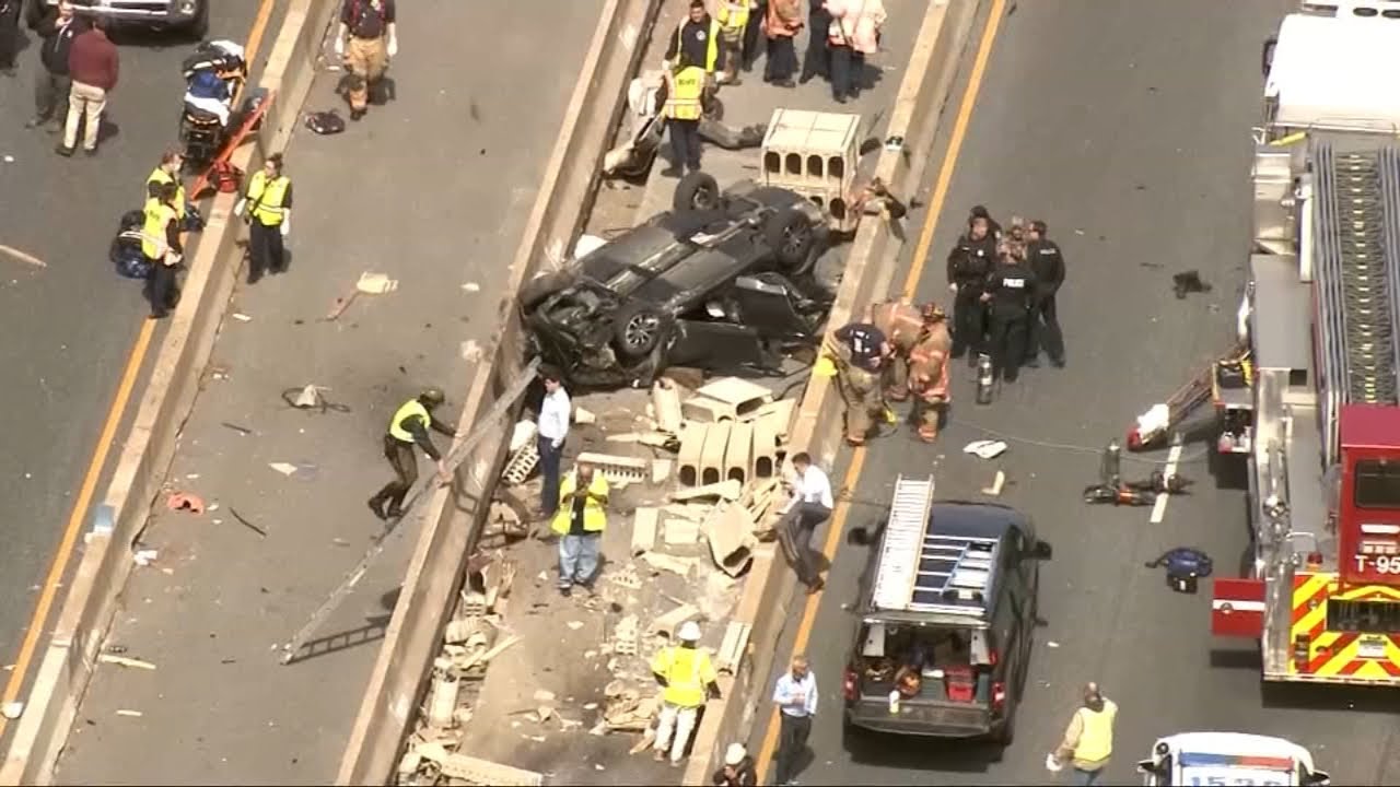 6 highway workers killed in construction zone crash