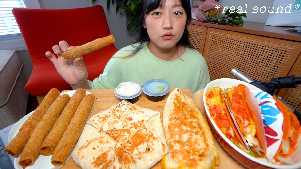 *Новинка* Тако с курицей в роллах от TacoBell с реальным звуком ASMR Mukbang!
