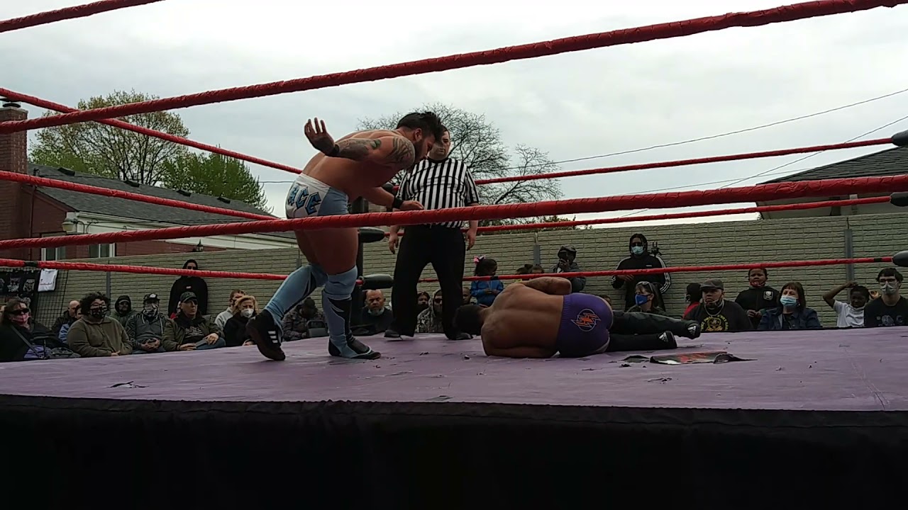 Jason Page ( Jason Hotch ) vs Isaiah Moore