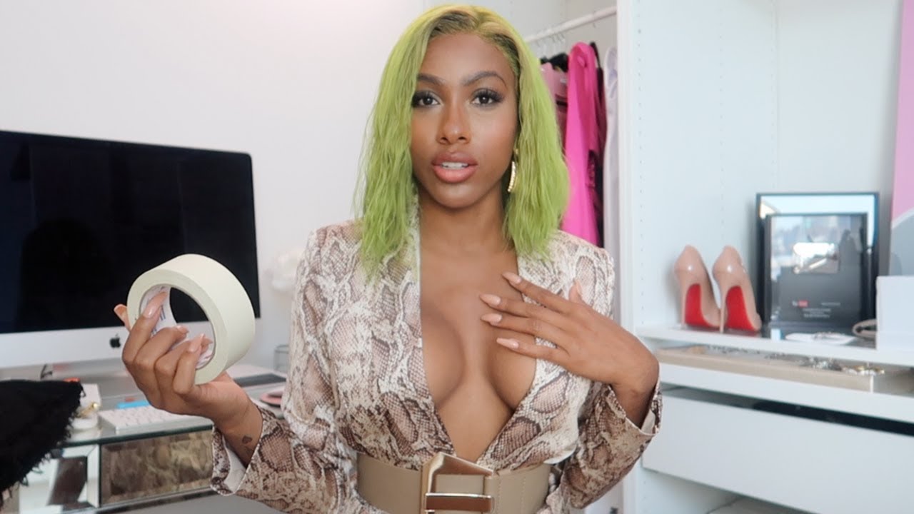 I HAD TO TAPE MY BOOBS FOR THIS LOOK! FULL DAY OF SHOWS... #NYFW | Jayla Koriyan TV