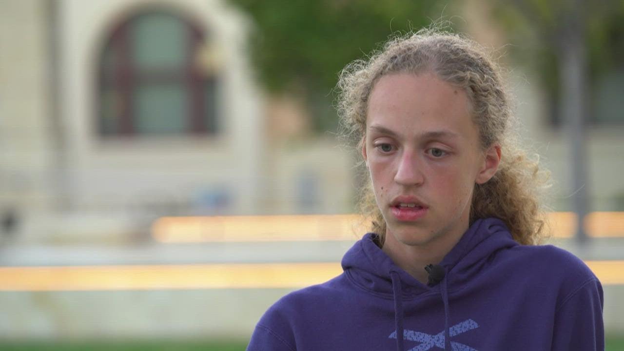 Texas high school student is challenging book bans