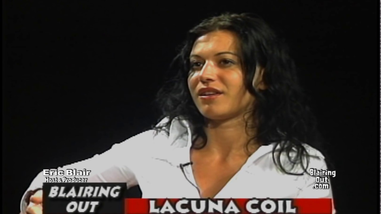 LACUNA COIL's Cristina Scabbia talks w Eric   Blair 2004