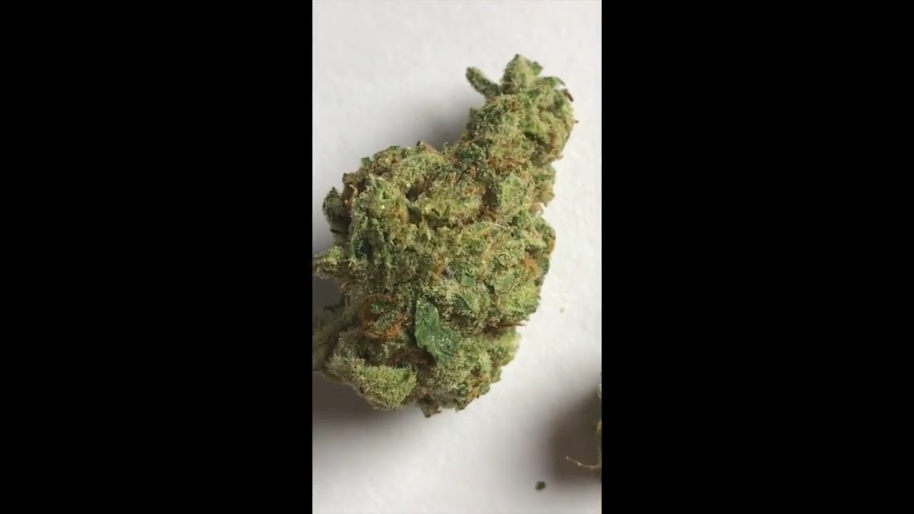 Strawberry Banana Strain Review!!