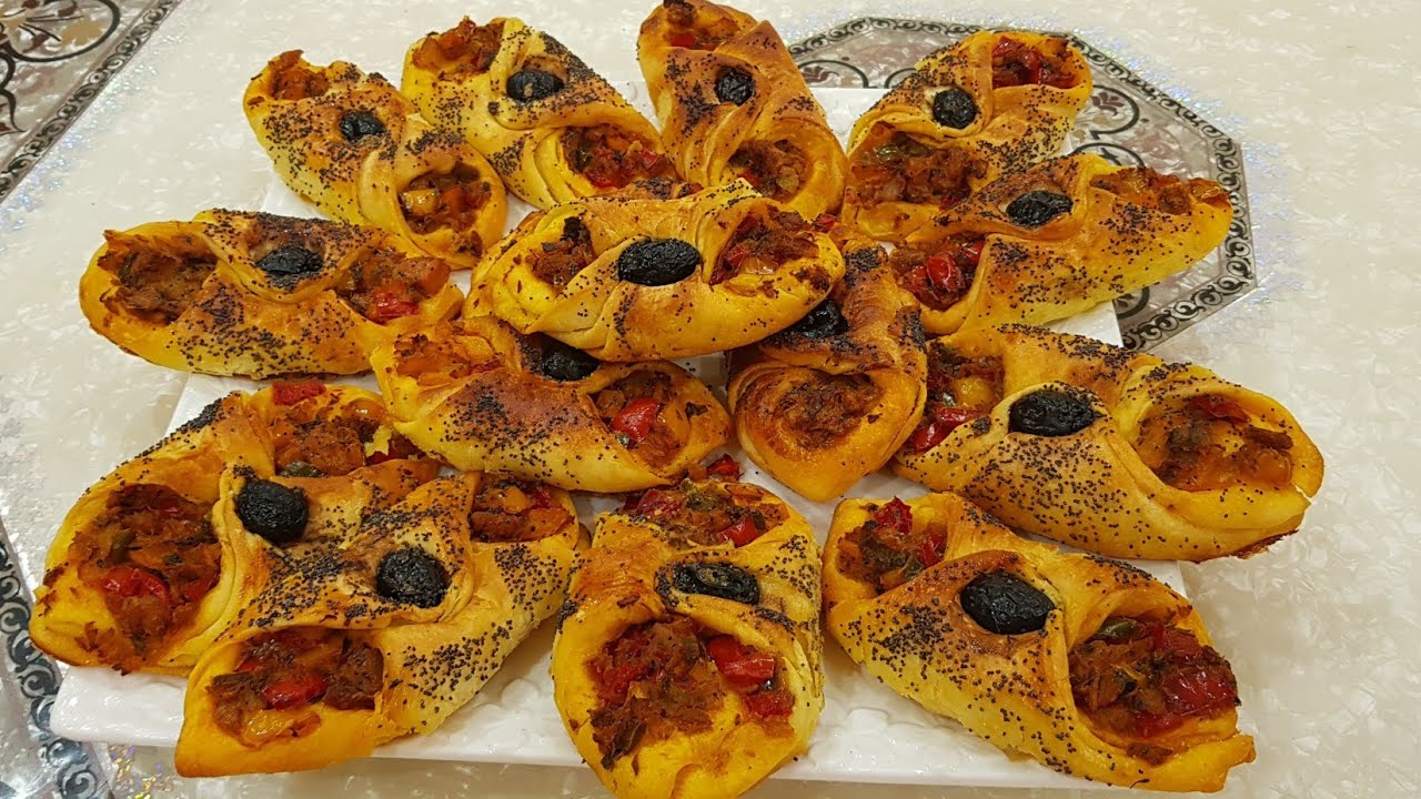 شهيوات رمضان مسمن بريستيج على شكل بليغات بحشوة رائعة عمل /للمطبخ المميز /
مع شهيوات امال/
