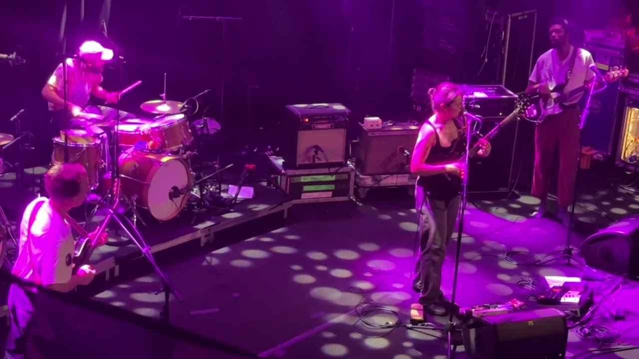 Big Thief - How Could I Have Known // Pustervik, Gothenburg 2024