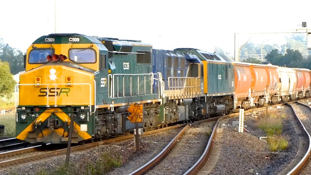 Australian Trains: Maitland Station, Morning, Saturday, 03Apr21