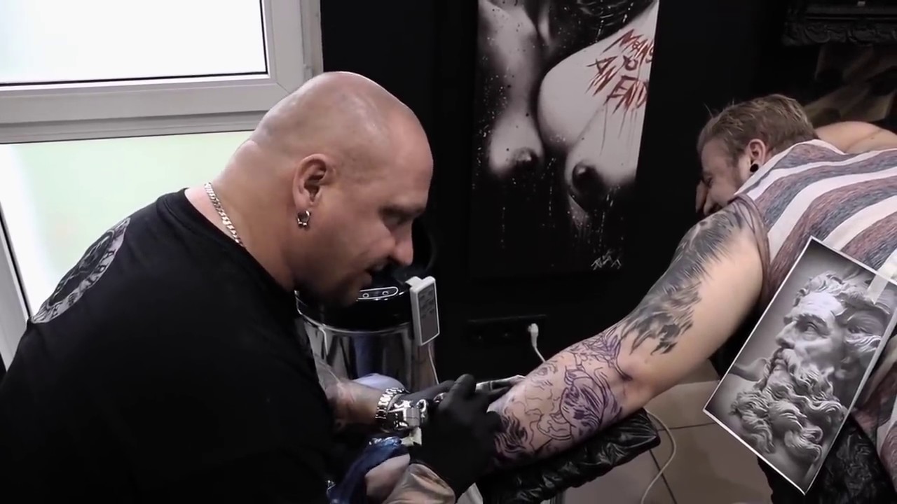 Dresden Monarchs Footballspieler zu Gast bei Bunte Tinte Tattoo