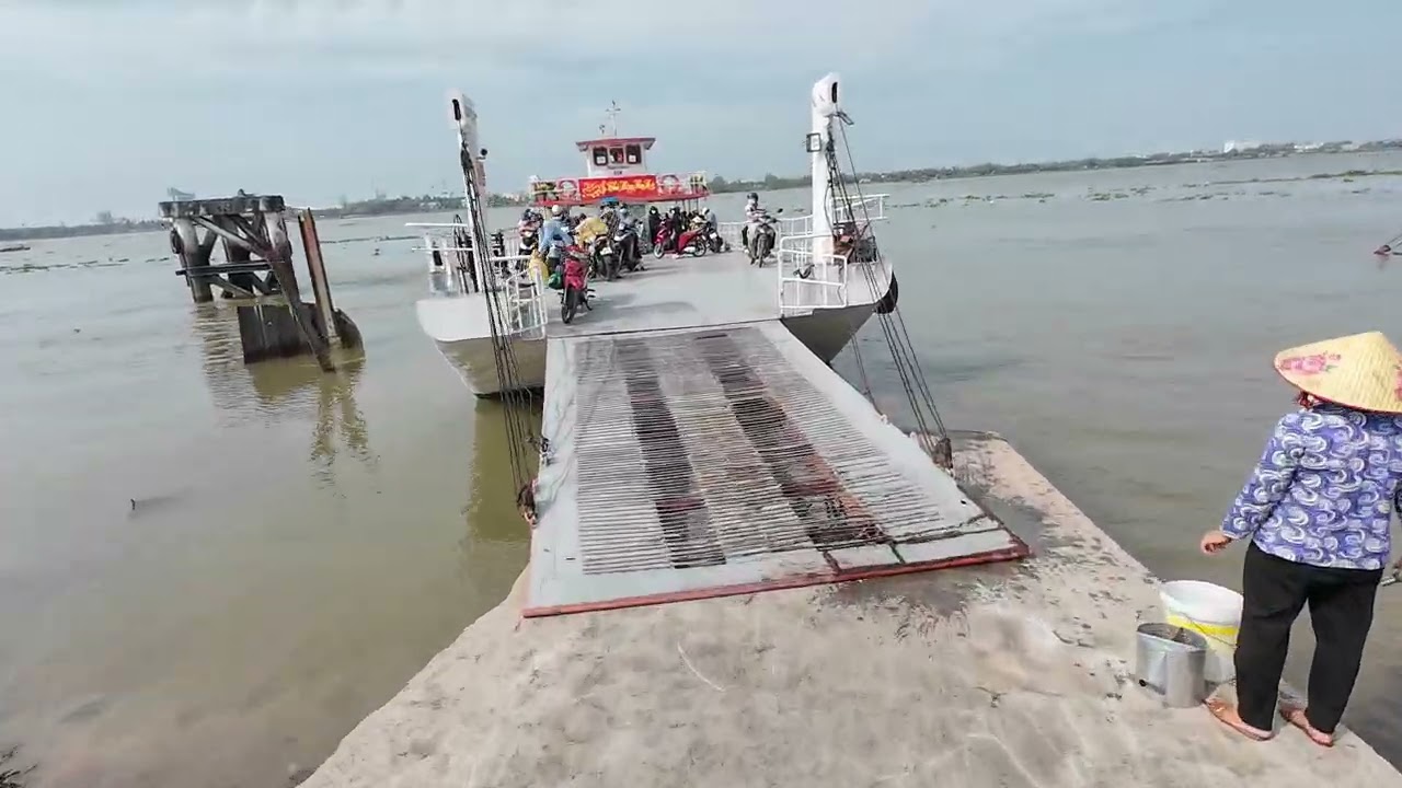 Phà Cần Thơ Ngày Nay 20260213   Lên phà