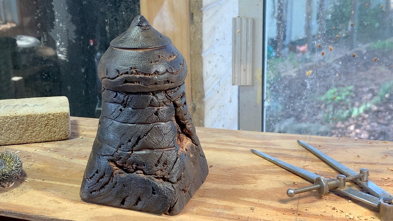 Richard Raffan creates a signature Citadel Box.